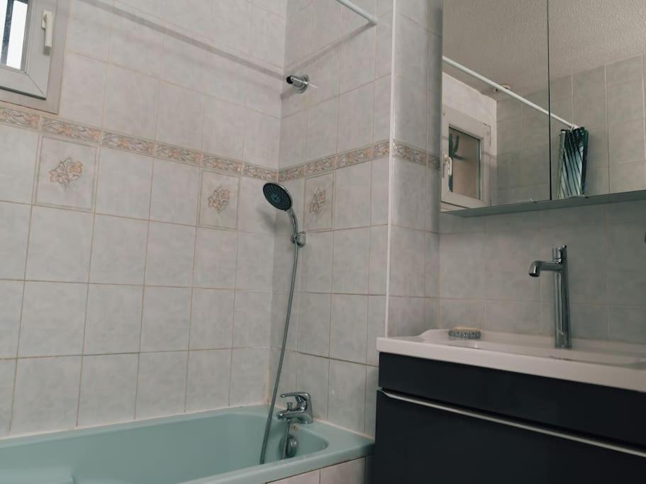 La Perle Rose Only Women Femmes Uniquement Apartment Venissieux Bagian luar foto